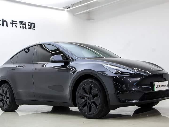 Фото 3 - Tesla Model Y