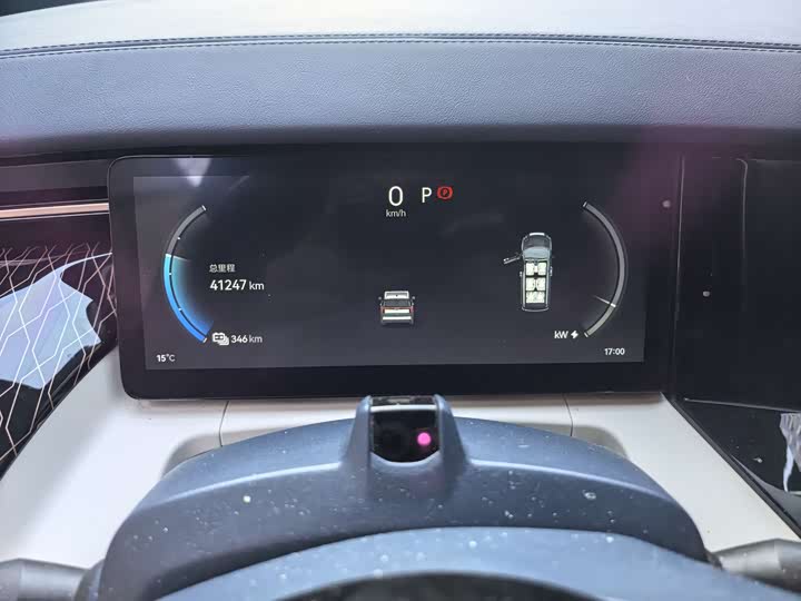 Фото 8 - Zeekr 009