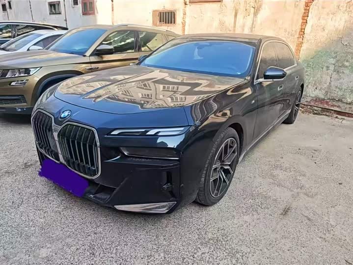 Фото 1 - BMW 7 Series