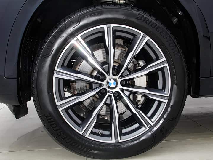 Фото 9 - BMW X6