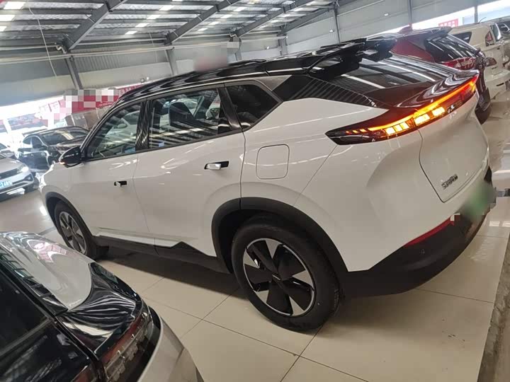 Фото 5 - Dongfeng Aeolus L7