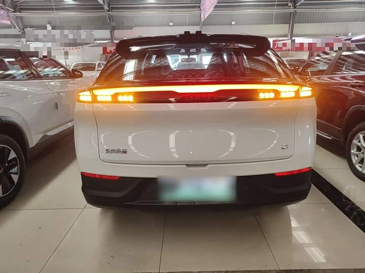 Фото 6 - Dongfeng Aeolus L7