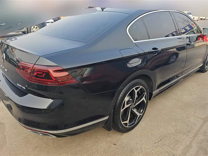 Фото 3 - Volkswagen Magotan