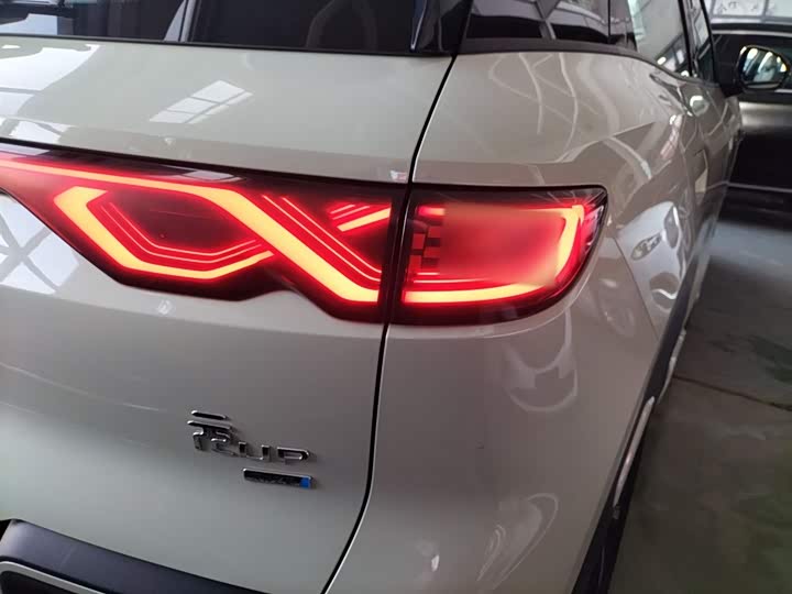 Фото 8 - BYD Yuan Up