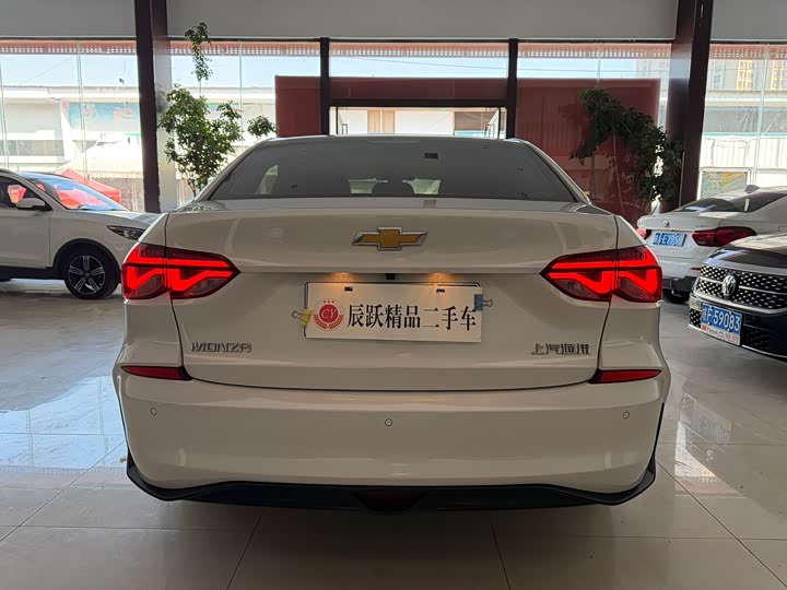 Фото 5 - Chevrolet Monza