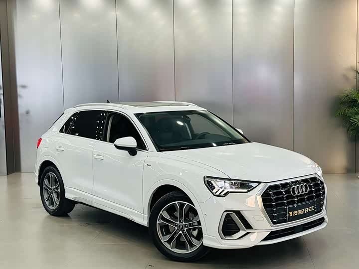 Фото 3 - Audi Q3