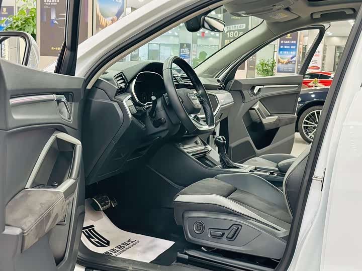 Фото 5 - Audi Q3