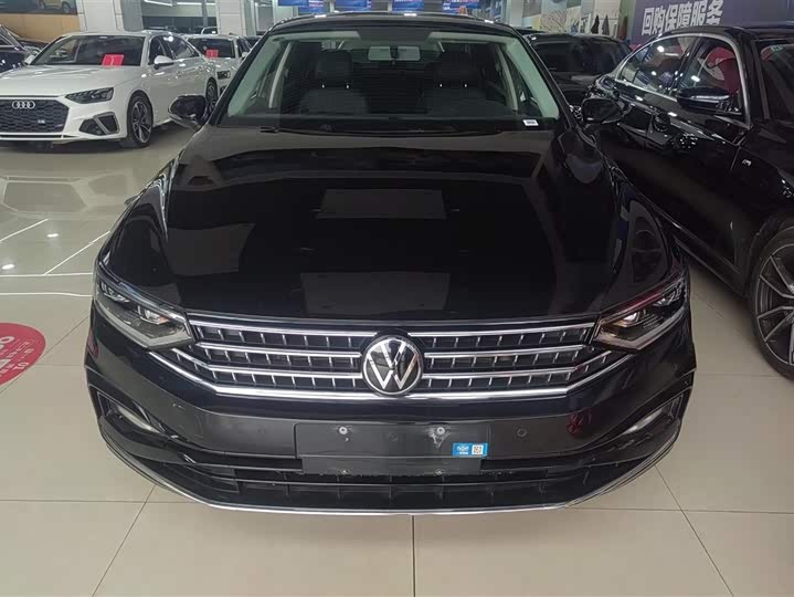 Фото 2 - Volkswagen Magotan