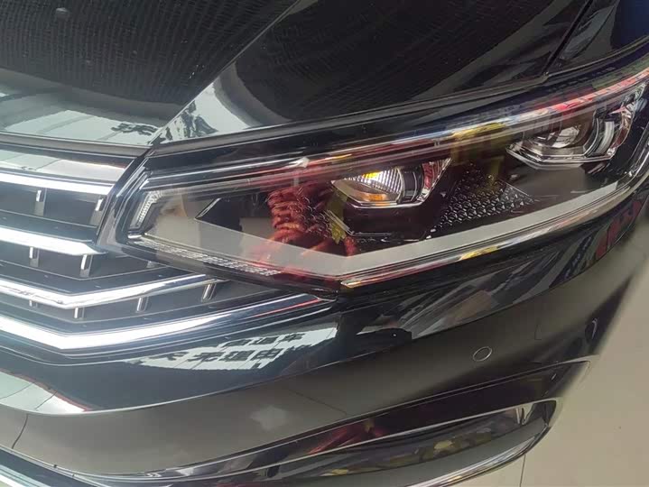 Фото 5 - Volkswagen Magotan