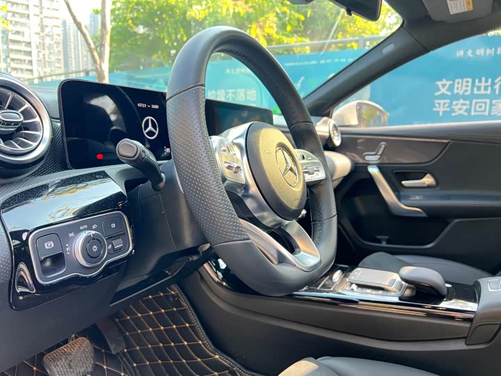 Фото 8 - Mercedes-Benz A-Class