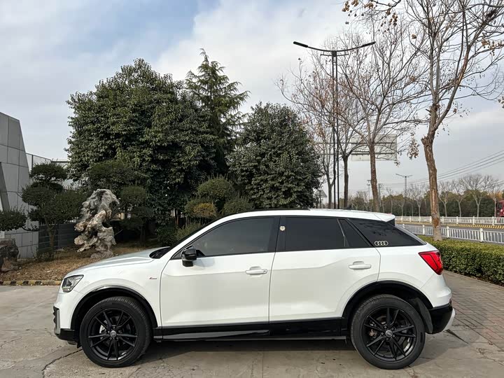 Фото 2 - Audi Q2L