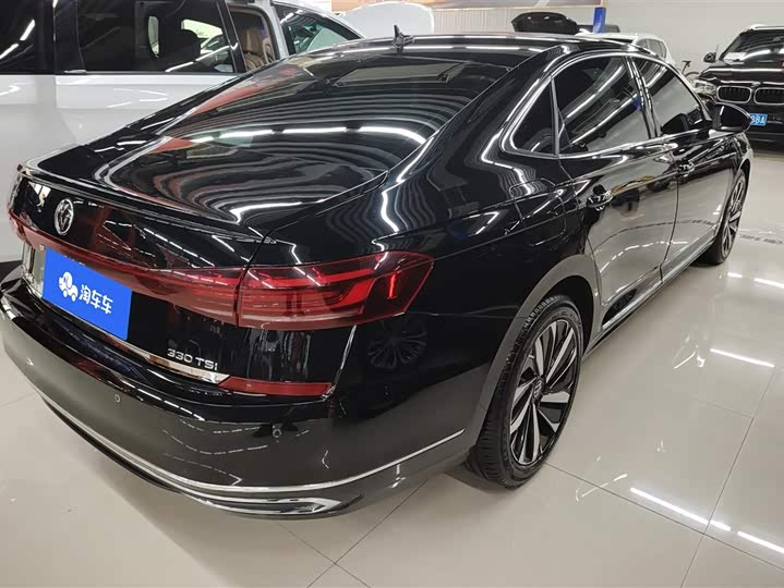 Фото 3 - Volkswagen Passat