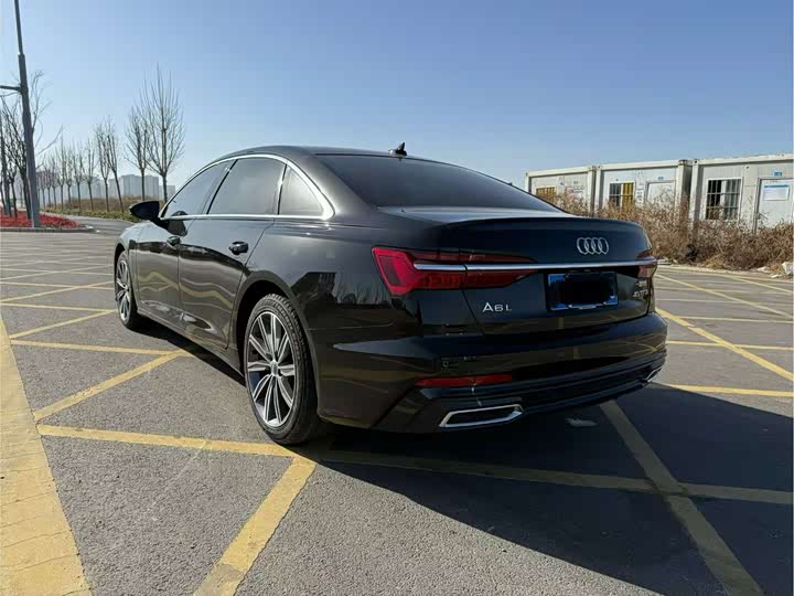 Фото 6 - Audi A6L