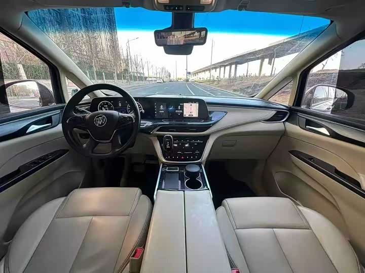 Фото 4 - Buick GL8 ES