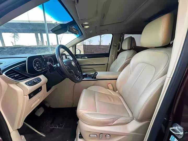 Фото 6 - Buick GL8 ES