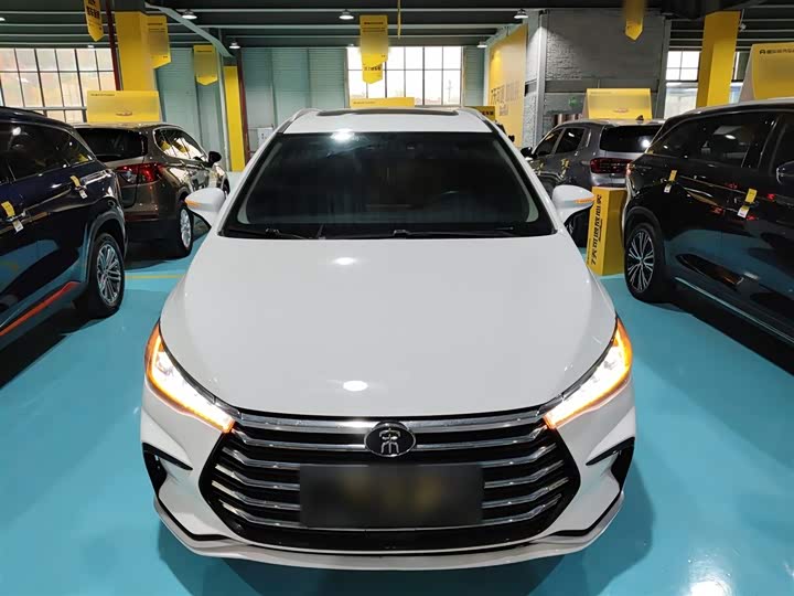 Фото 3 - BYD Song Max