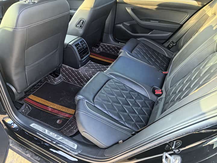 Фото 5 - Volkswagen Magotan GTE Hybrid