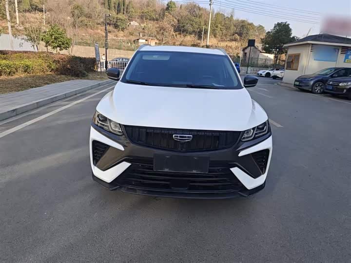 Фото 3 - Geely Coolray