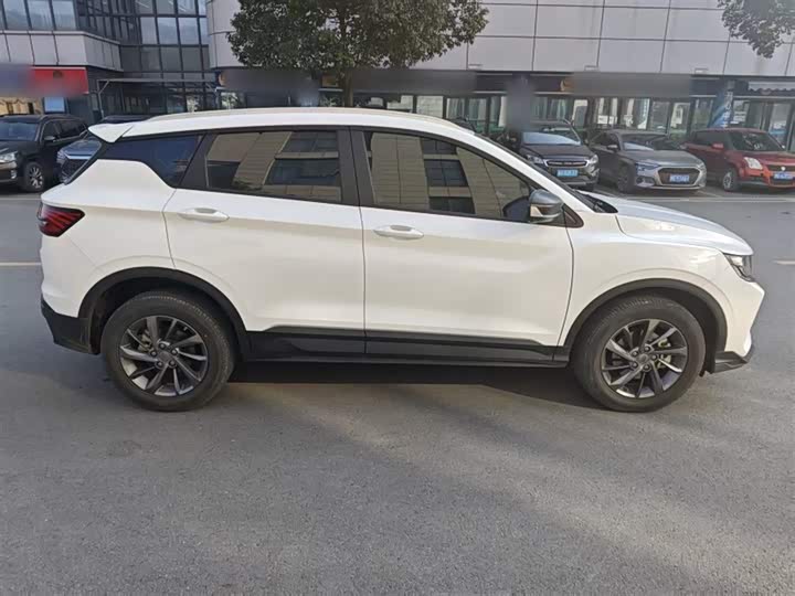 Фото 5 - Geely Coolray