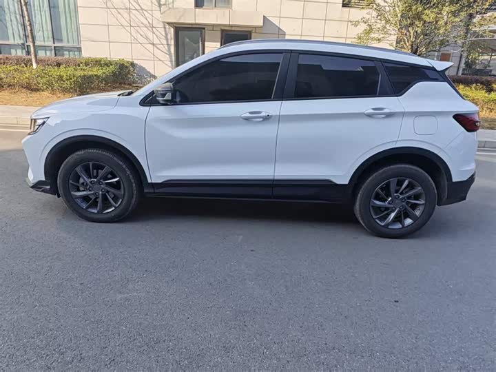 Фото 6 - Geely Coolray