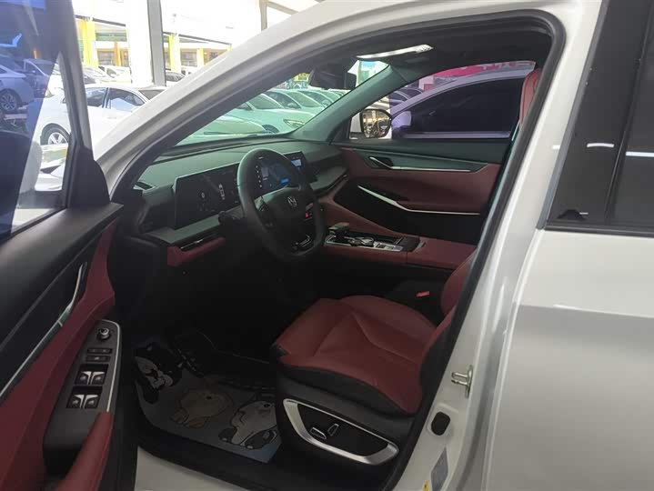 Фото 9 - Changan CS75 Plus