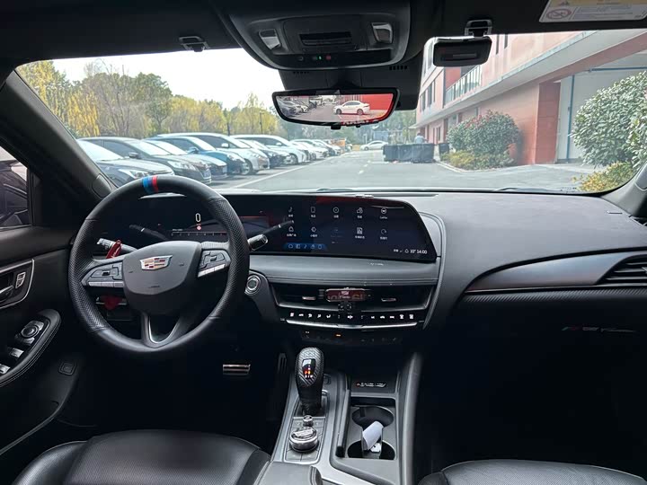 Фото 4 - Cadillac CT5