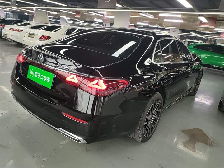 Фото 7 - Mercedes-Benz E-Class