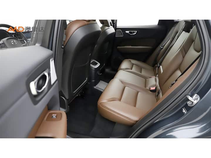 Фото 7 - Volvo XC60 Hybrid