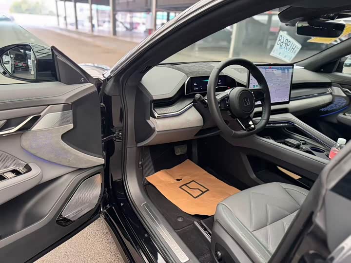 Фото 4 - Zeekr 001