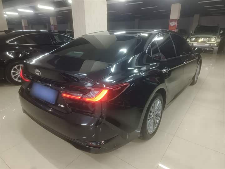 Фото 7 - Toyota Camry