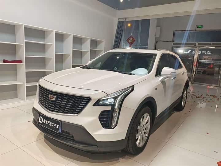 Фото 1 - Cadillac XT4
