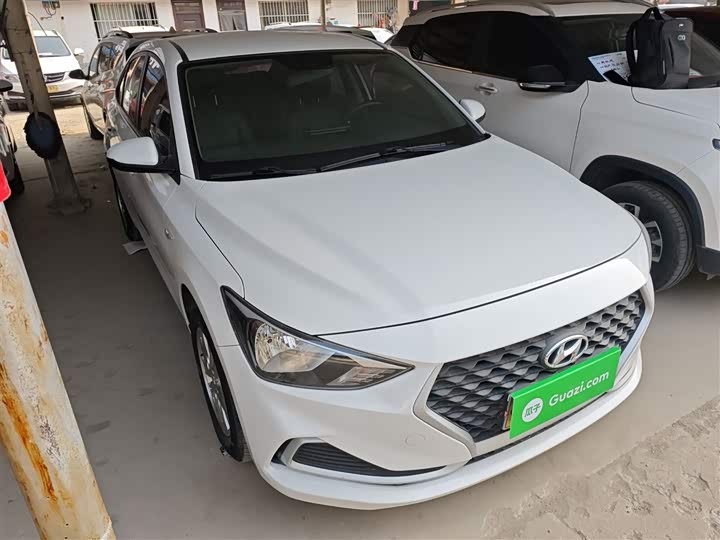 Фото 4 - Hyundai Celesta