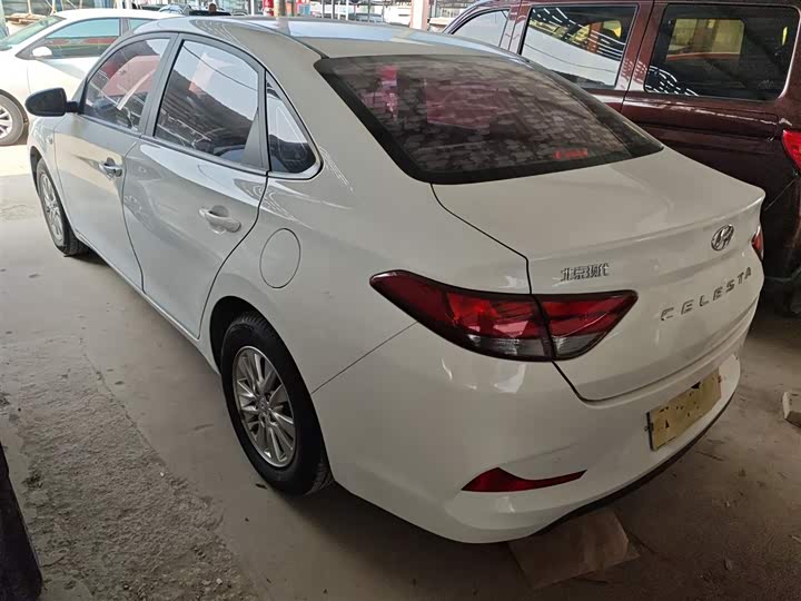 Фото 5 - Hyundai Celesta