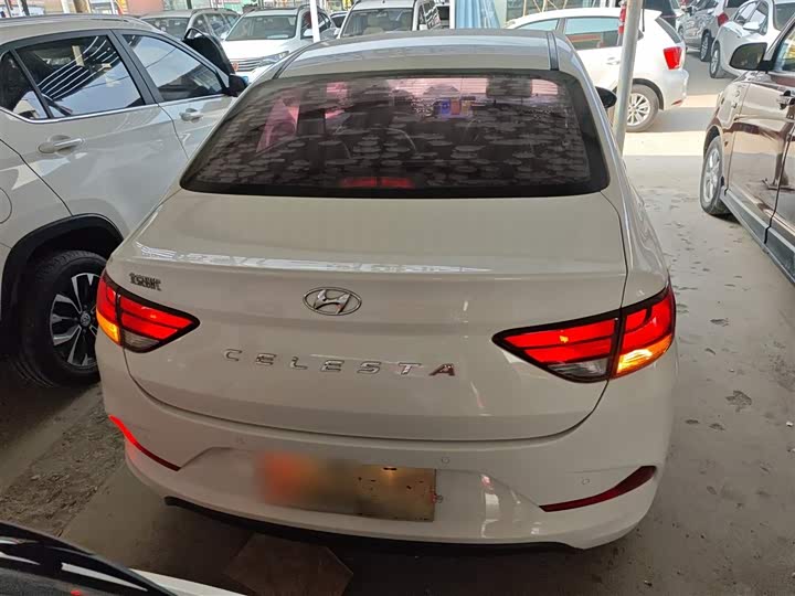 Фото 6 - Hyundai Celesta