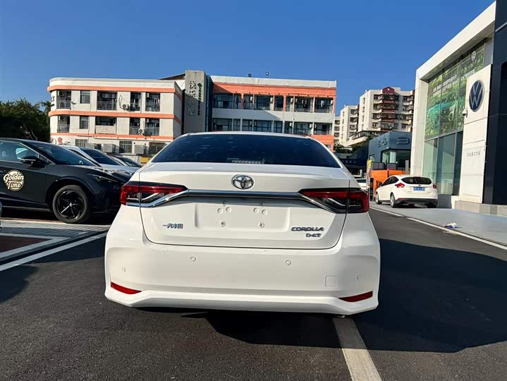 Фото 6 - Toyota Corolla