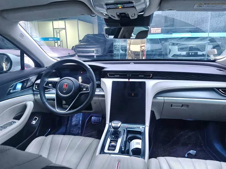 Фото 6 - Hongqi H5