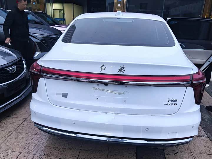 Фото 9 - Hongqi H5