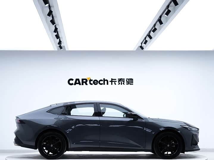 Фото 5 - Changan UNI-V