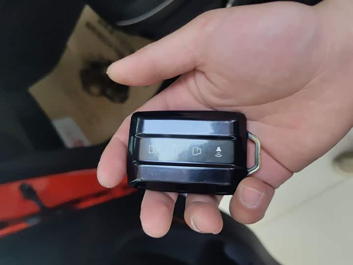 Фото 9 - Tank 300