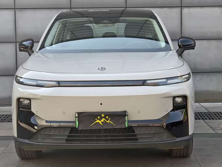 Фото 2 - Leapmotor B10