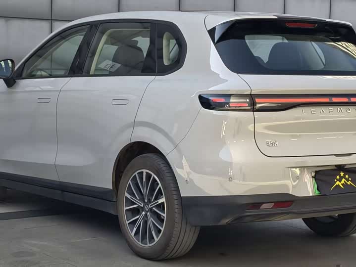 Фото 7 - Leapmotor B10