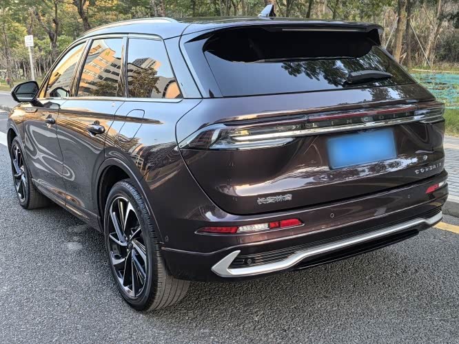 Фото 4 - Lincoln Corsair