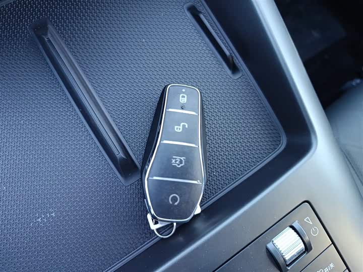 Фото 9 - BYD Qin Plus