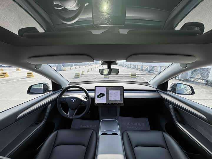 Фото 8 - Tesla Model Y