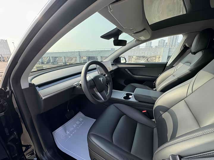 Фото 9 - Tesla Model Y