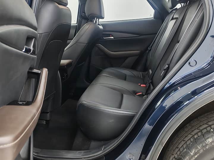 Фото 8 - Mazda CX-30