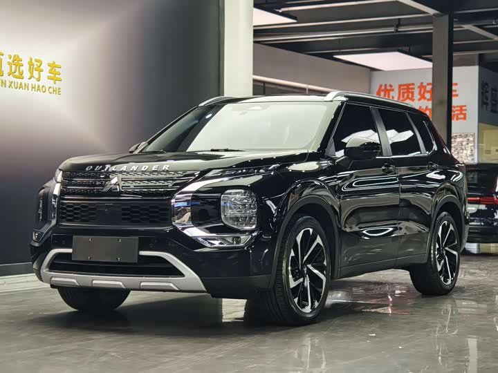 Фото 2 - Mitsubishi Outlander
