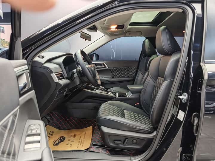 Фото 6 - Mitsubishi Outlander