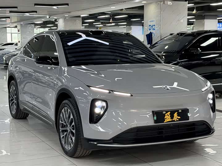 Фото 3 - Nio EC6