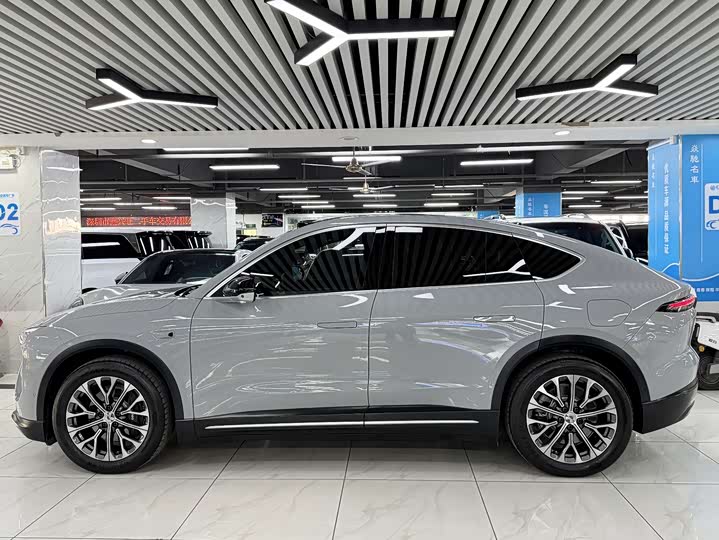 Фото 4 - Nio EC6